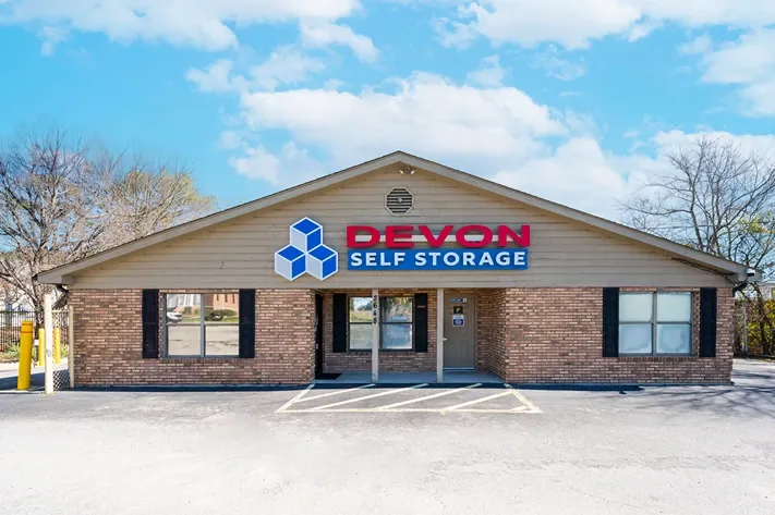 Devon Self Storage office exterior with signage and convenient customer parking area