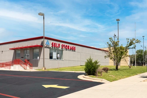 Devon Self Storage - 9188 - Springfield Mo storage facility exterior view