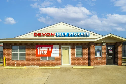 Devon Self Storage - 9273 - Bissonnet St storage facility exterior view