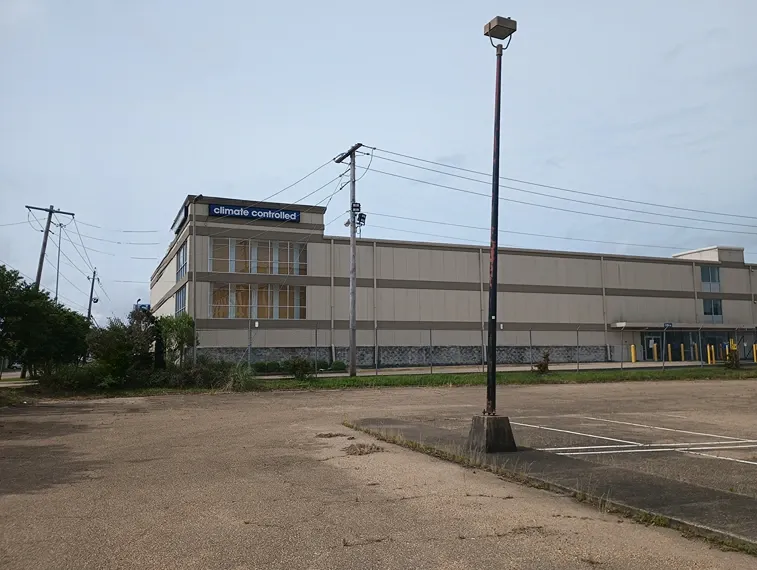 Street view Devon Self Storage - 5961 Interstate