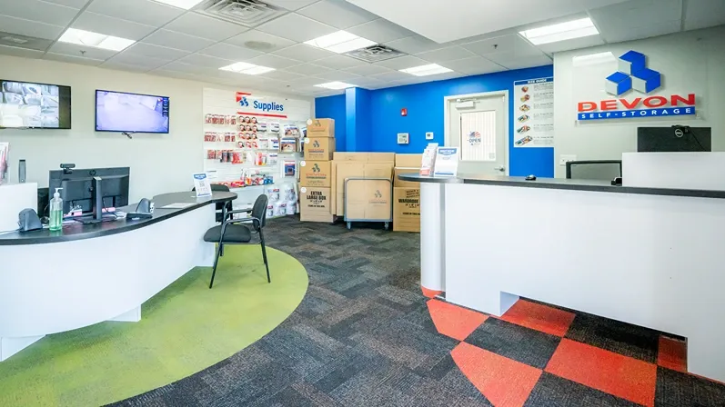 Front office with packing supplies Kenosha, WI