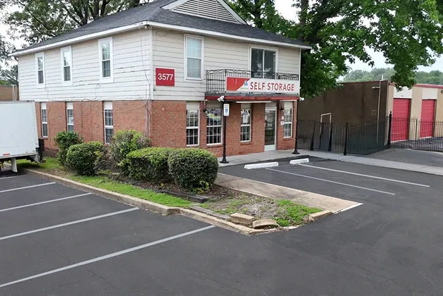 Exterior image of Devon Self Storage office, Oakhaven, Memphis