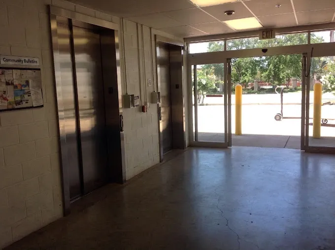 Entry to Devon Self Storage - 5961 Interstate, elevator access