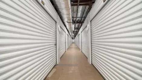 Indoor self storage Devon Self Storage Cedar Rapids, IA