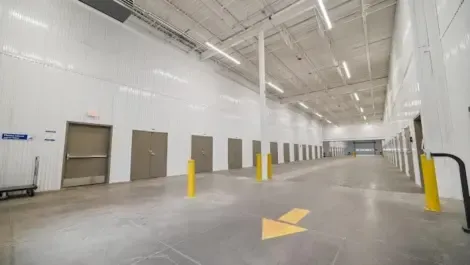 drive thru Devon Self Storage Cedar Rapids, IA