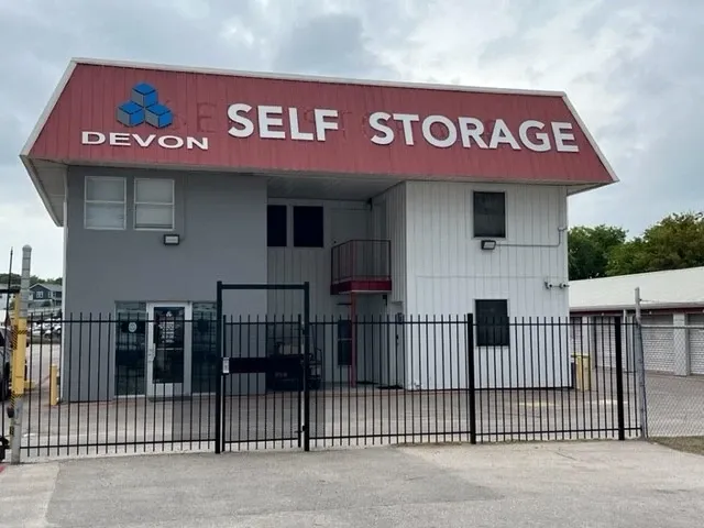 Devon Self Storage Southwest Austin's store front