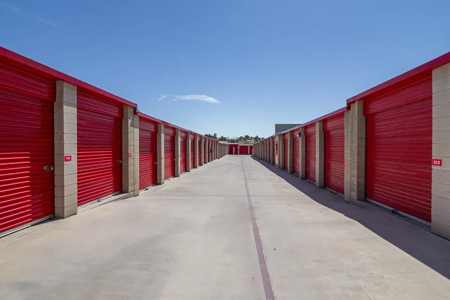 Wide lanes to drive up storage units in West Apple Valley, CA, at Devon Self Storage - West Apple Valley