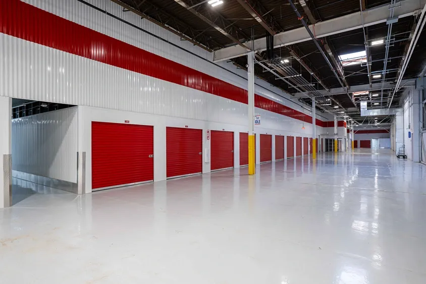 Devon Self Storage Fraser MI units.