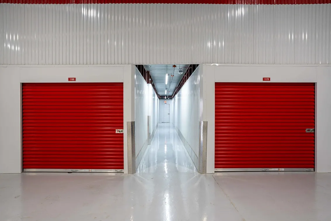 Devon Self Storage Fraser MI units.