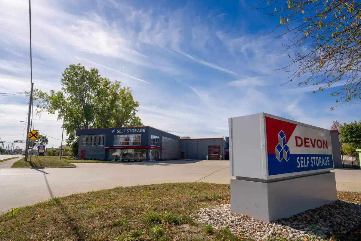 Devon Self Storage Fraser MI, exterior view.