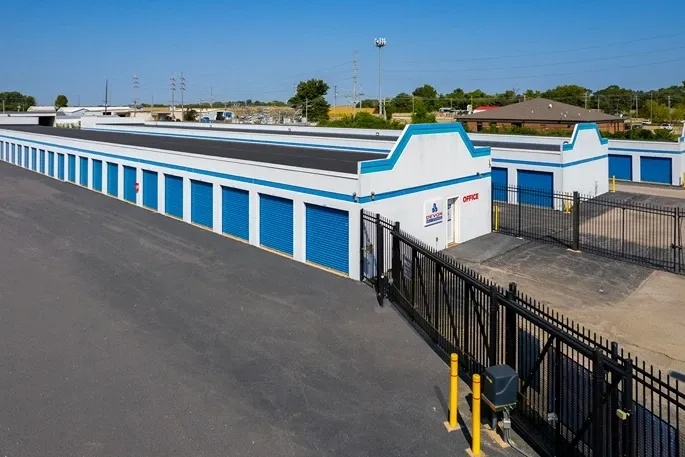 Devon - Exterior Facility, in Troy, IL on 1585 Troy O'Fallon Rd