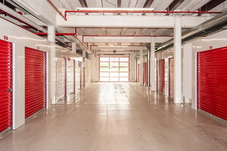 Interior drive isle image at Devon Self Storage, Devon - Buchanan Ave