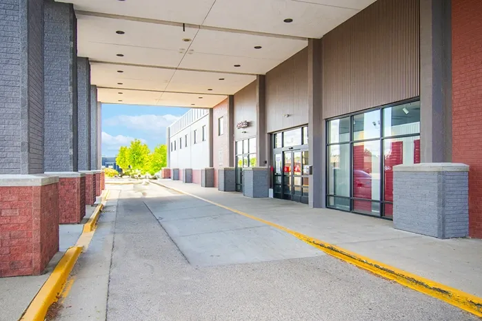exterior image of Devon Self Storage loading bay Grand Rapids