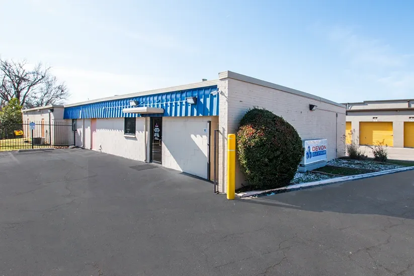Exterior image of Devon Self Storage office Richardson