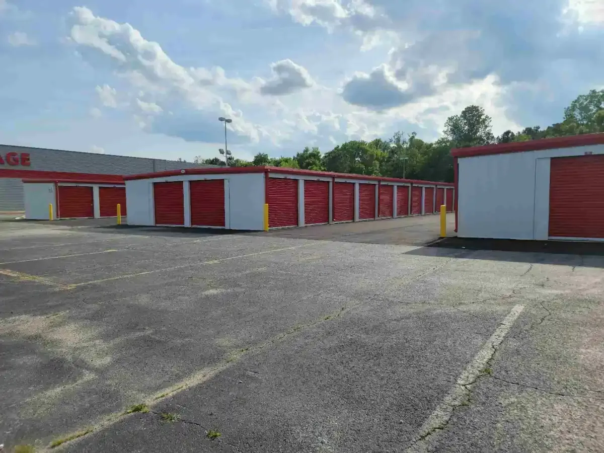 Drive-up units at Devon Self Storage in Macon.