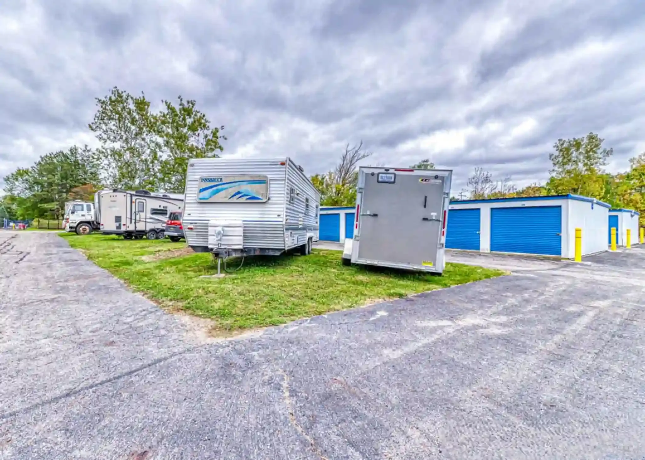 parking storage and rv storage in Lansing, MI